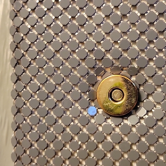Small Bag Gray Metal Mesh Magnet Closing - Picture 9 of 11